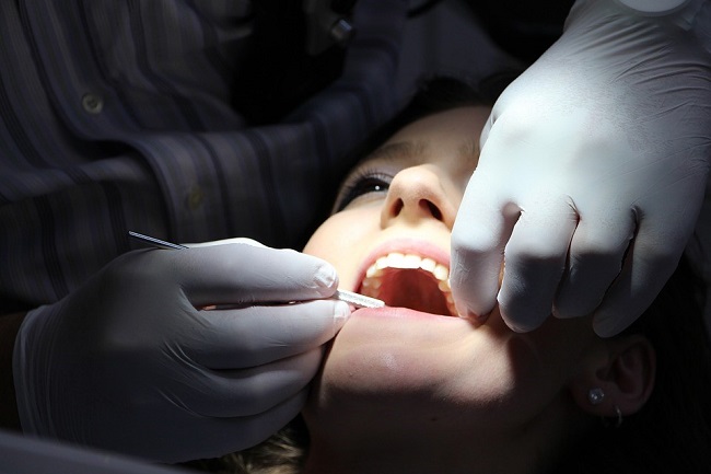 Major Oral Complications & Ways To Prevent Them