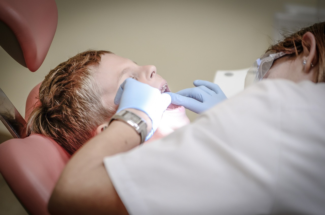 7 Signs You Need to Take Your Child to the Dentist