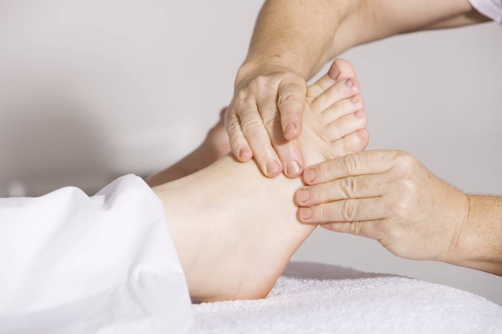 7 Effective Ways of Relieving Diabetic Foot Pain